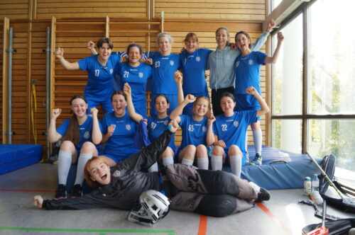 Teamfoto des Kleinfeld Damen Teams der Berlin Rockets.